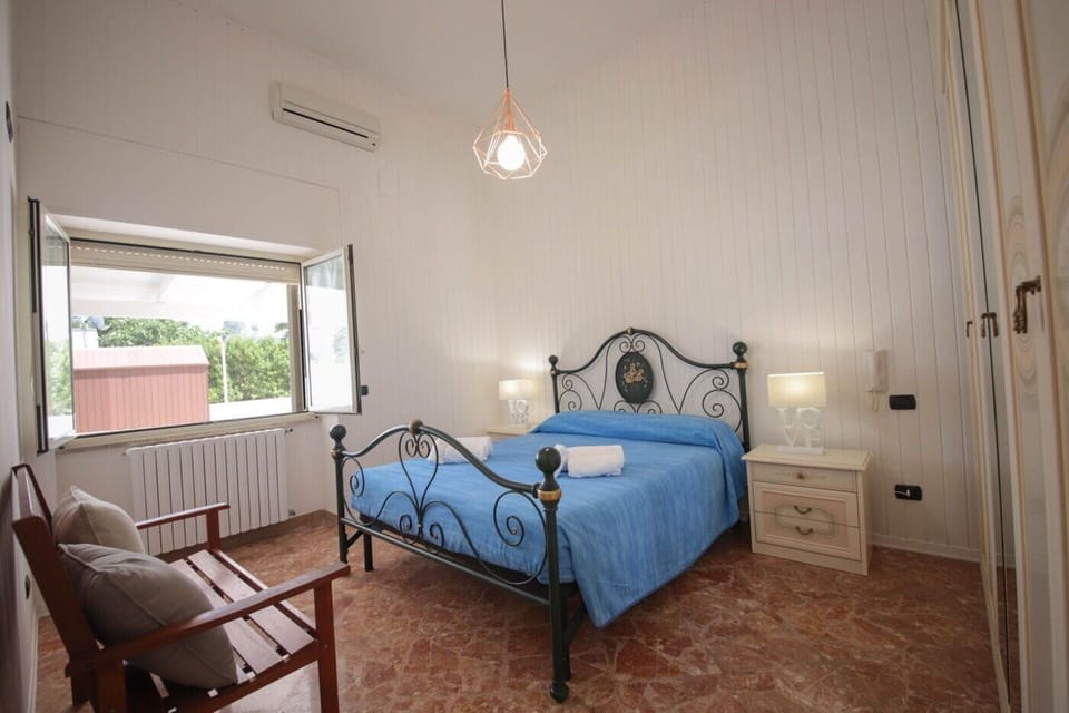 Autumn, Bedroom, Spring, Summer