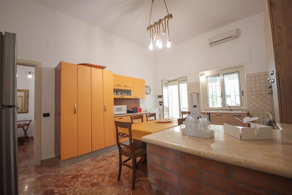 Autumn, Kitchen, Spring, Summer