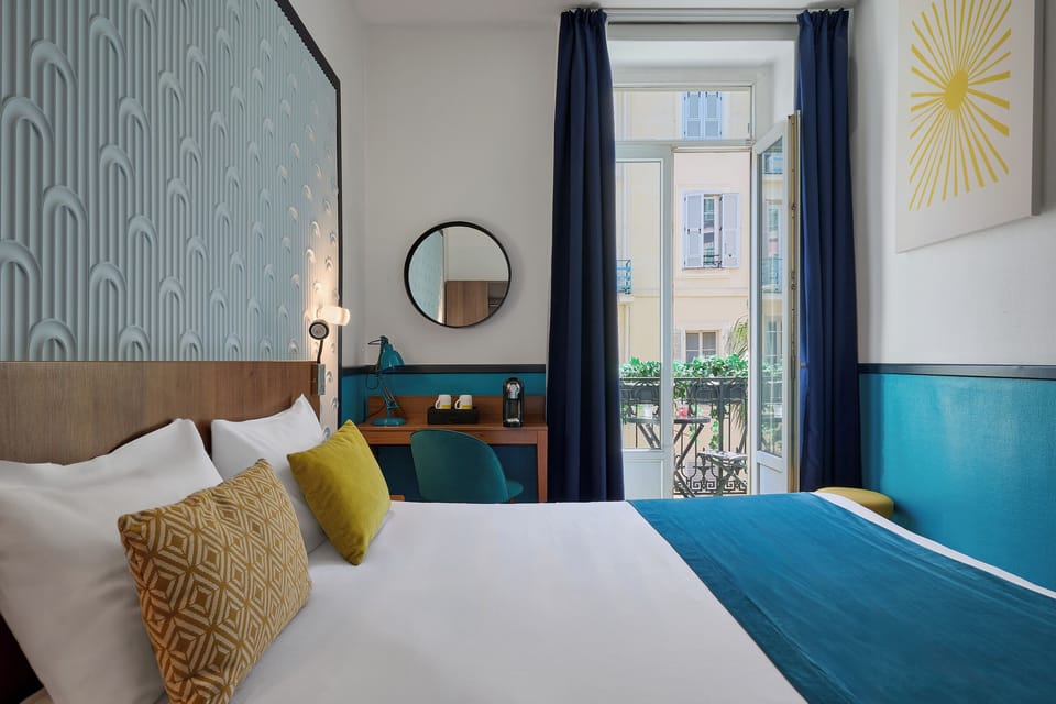 Superior Double Room | In-room safe, desk, free WiFi, bed sheets