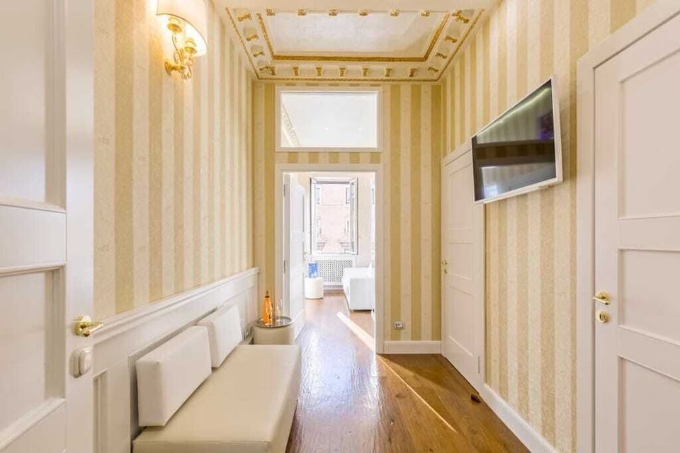Panoramic Studio Suite, City View | Free minibar items, in-room safe, soundproofing, iron/ironing board