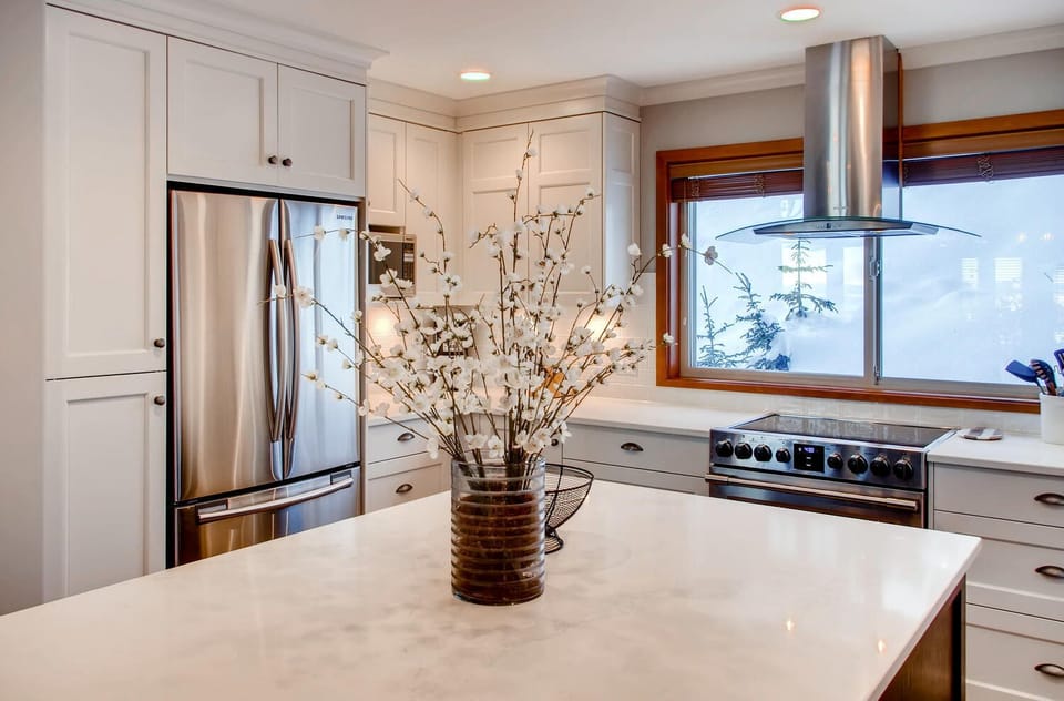 Condo, Balcony, Mountain View | Private kitchen