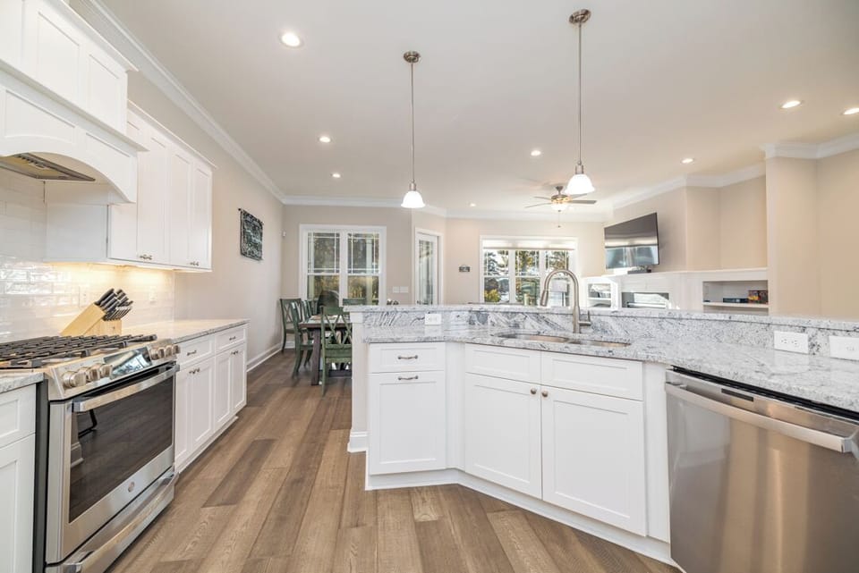 Fully furnished kitchen