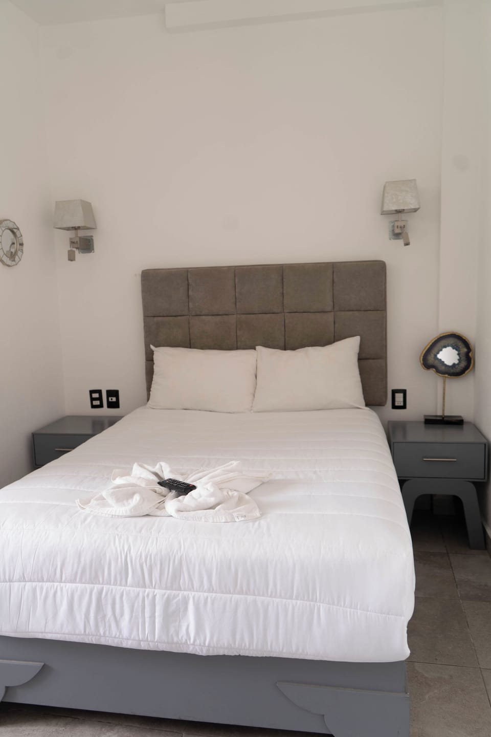 Comfort Room, Balcony | In-room safe, desk, iron/ironing board (on request), WiFi (free)