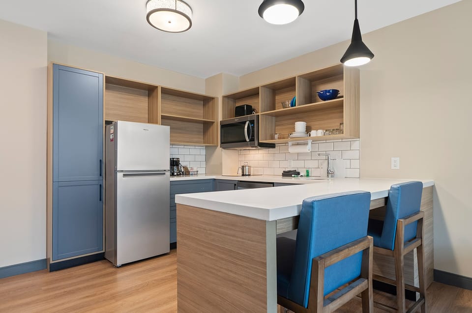 Premium bedding, pillowtop beds, desk, laptop workspace