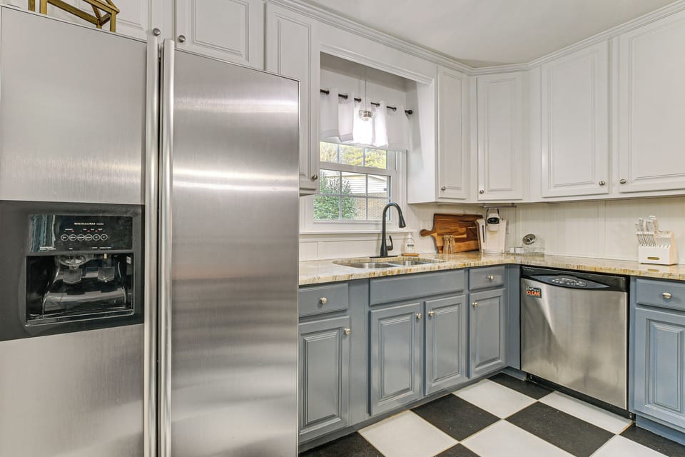 Kitchen | Cooking Basics | Keurig Coffee Maker | Toaster