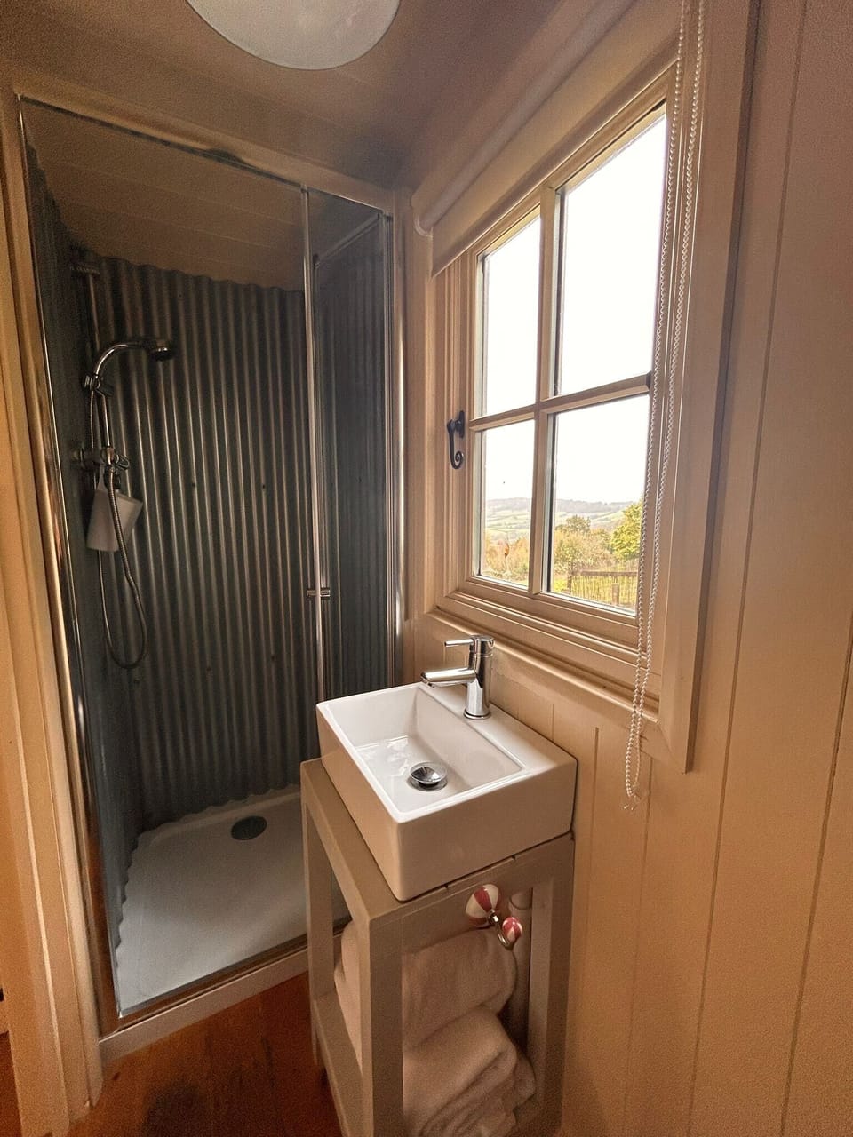 Cozy Cabin Retreat Near Chepstow Cabin in Tintern