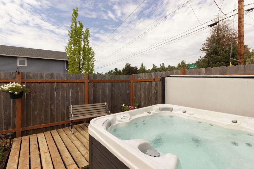 Relax under the stars with friends or after a long hike at Silver Falls.
