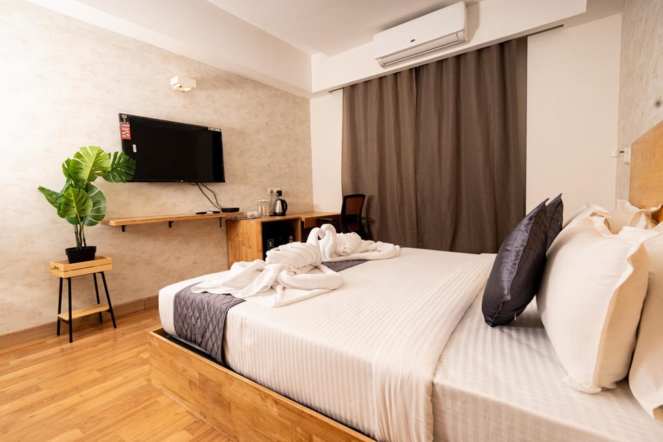Executive room | Bathroom | Shower, towels, soap, shampoo