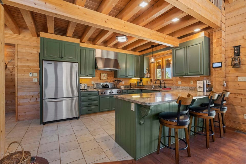 Fully Stocked Kitchen