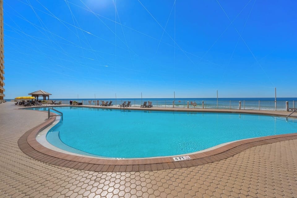Treasure Island pool