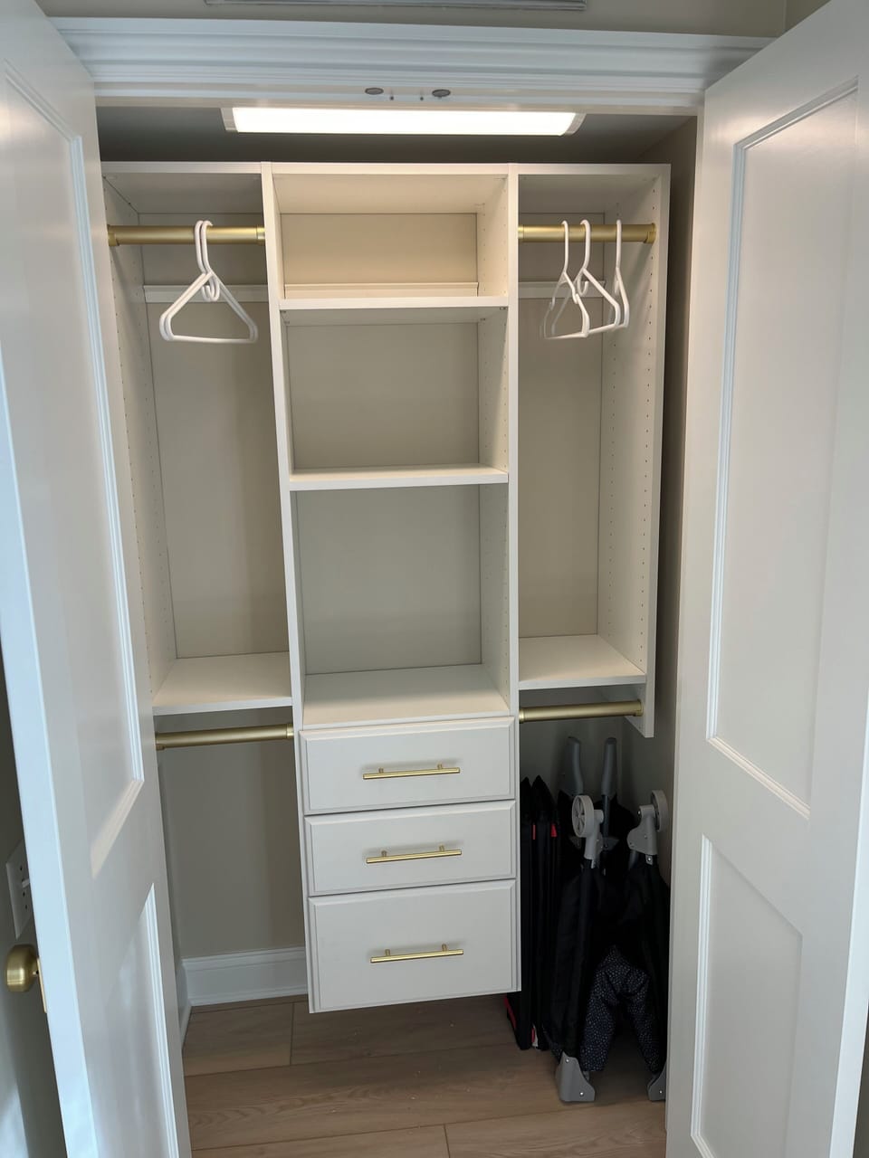 Twin bedroom closet with pack n play