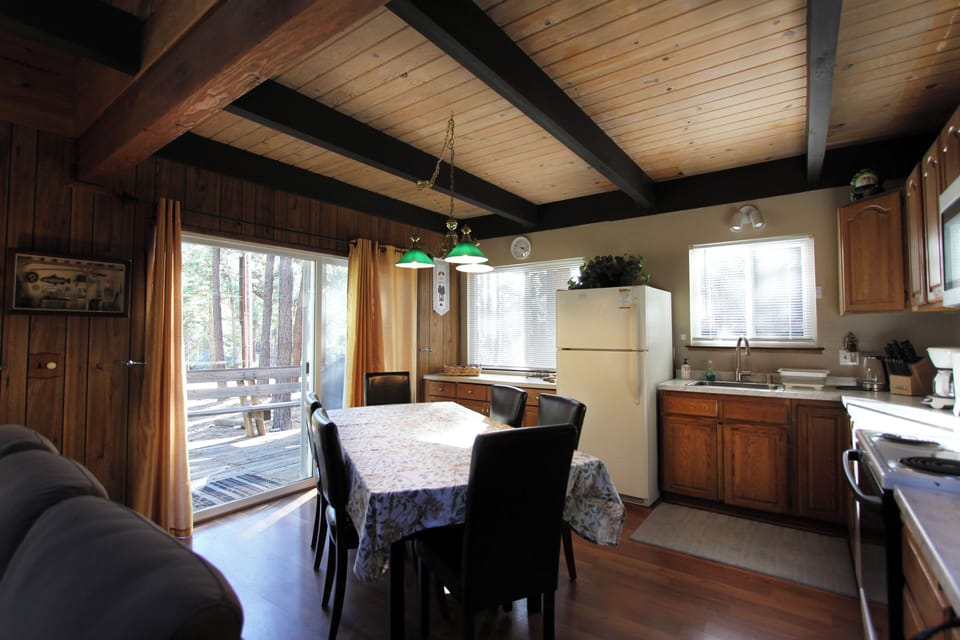 Main Level- Dining Area
