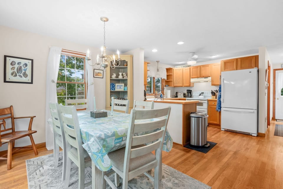 View from the dining area to the kitchen