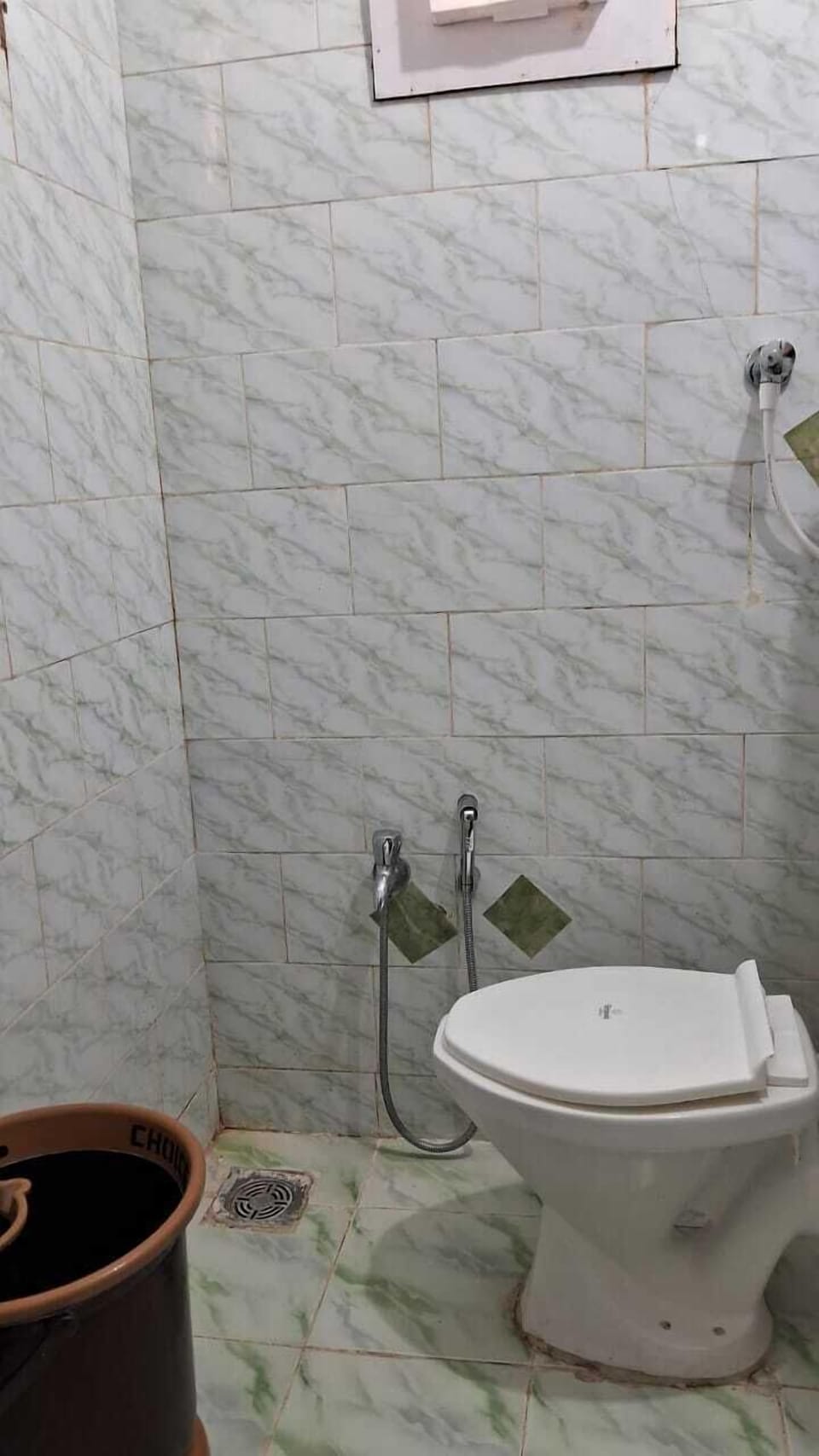 Deluxe Double Room | Bathroom | Towels, soap, shampoo