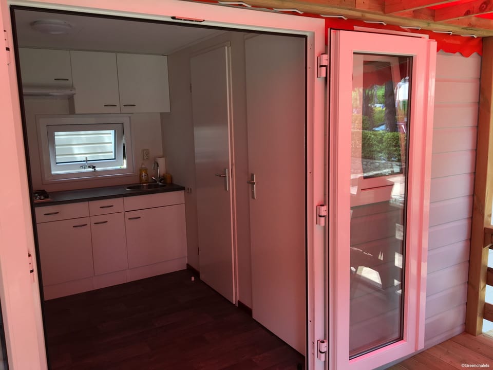 Mobile Home, 2 Bedrooms, Balcony, Garden View | Interior