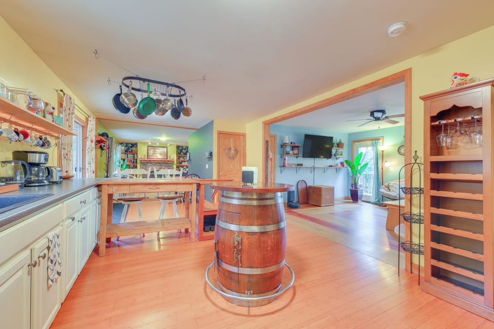 House (3 Bedrooms) | Interior