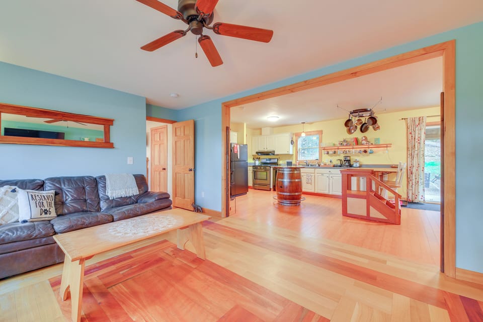 House (3 Bedrooms) | Interior