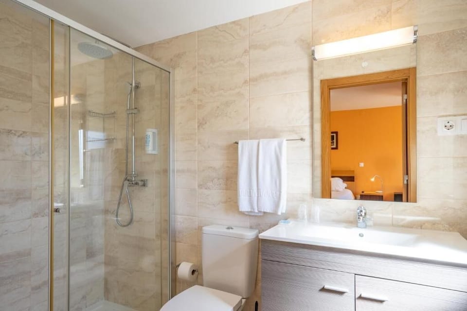 Double Room | In-room safe, desk, free WiFi