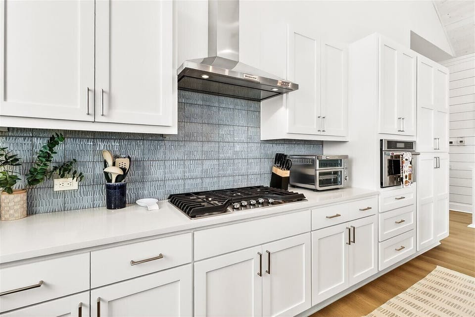 2nd Floor, Kitchen