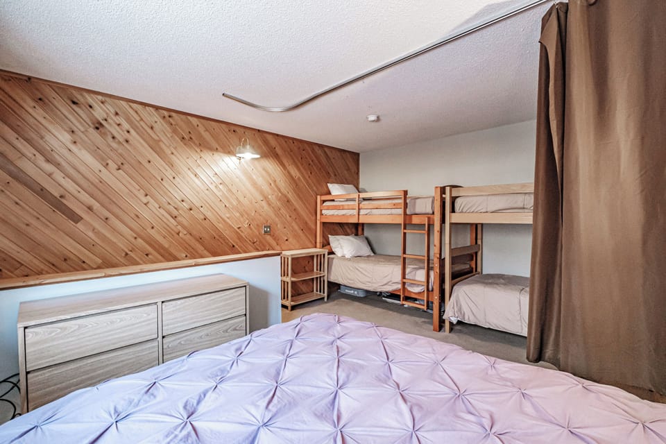 Bed room