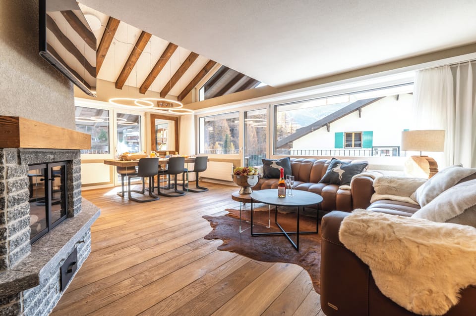 Luxury Condo, Mountain View | Living area | Flat-screen TV, fireplace