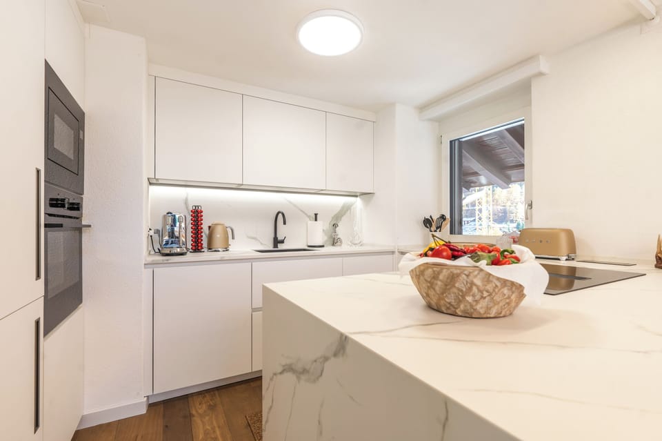 Luxury Condo, Mountain View | Private kitchen | Electric kettle, toaster