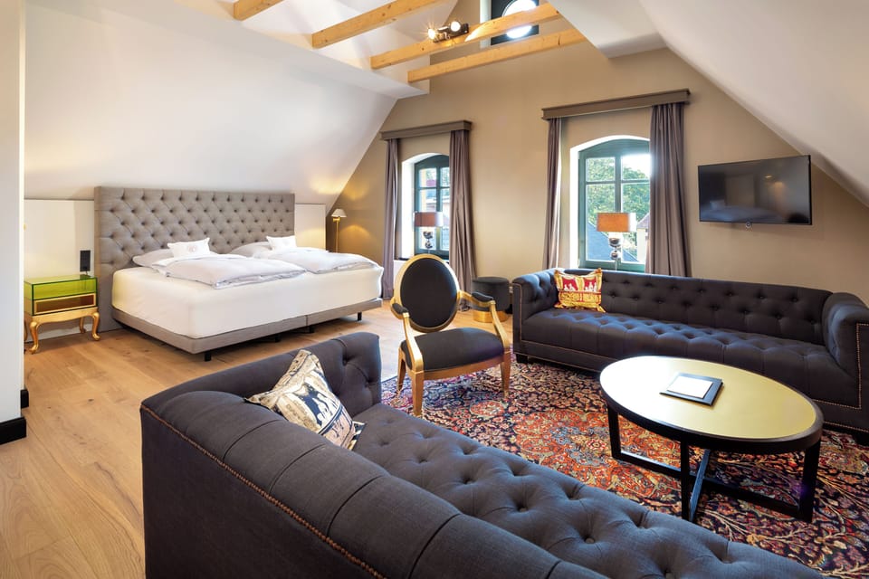 Junior Studio | In-room safe, blackout drapes, soundproofing, free WiFi
