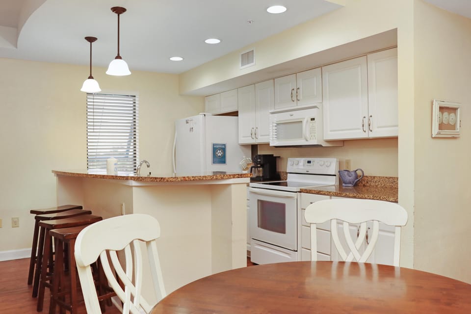 Condo, Multiple Beds (Club at Mexico Beach 2Q) | Private kitchen | Oven, toaster