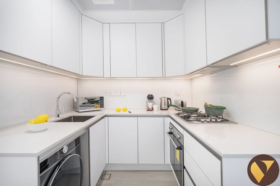 Luxury Studio | Private kitchen | Full-size fridge, microwave, oven, stovetop