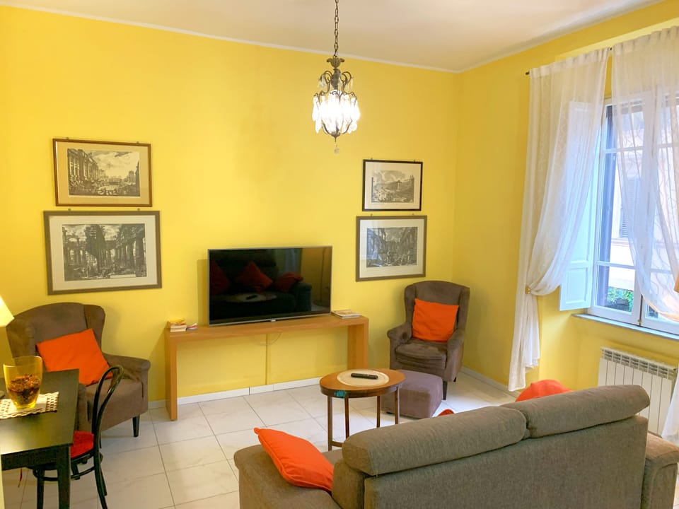 Lounge with TV and sofa bed