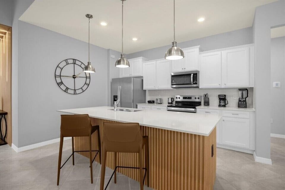 15983 Sandy Cliffs Drive (6).jpg