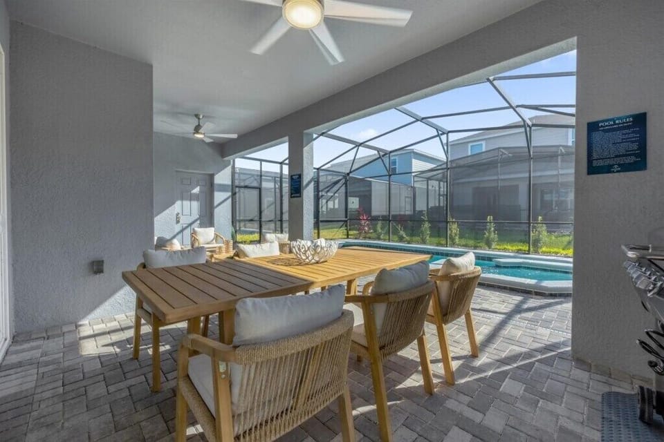 15983 Sandy Cliffs Drive (37).jpg