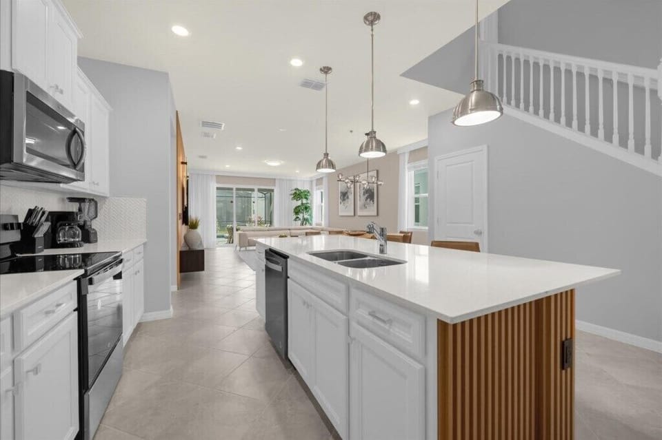 15983 Sandy Cliffs Drive (8).jpg