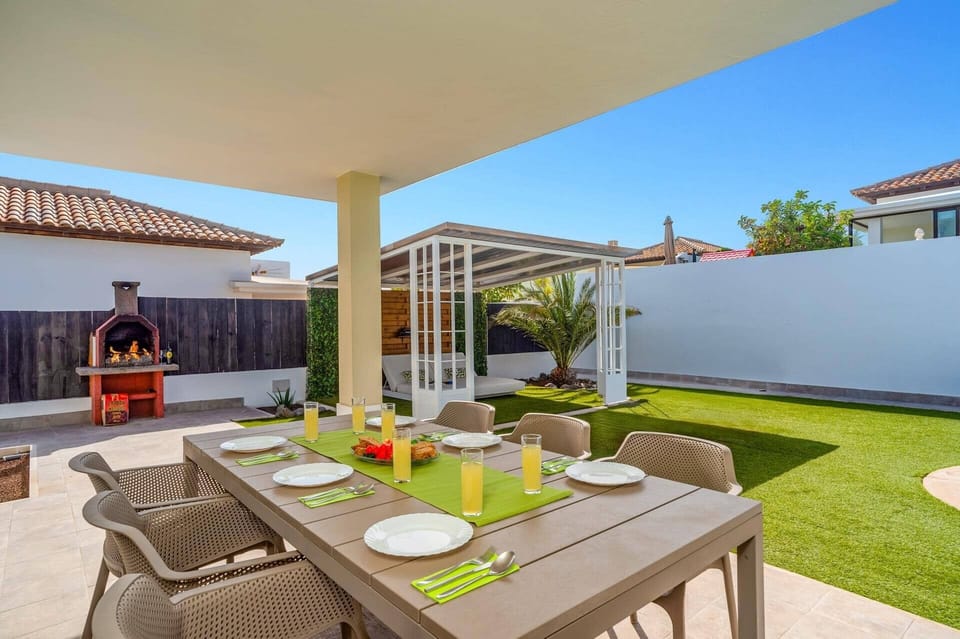 Villa Caleta Olas image