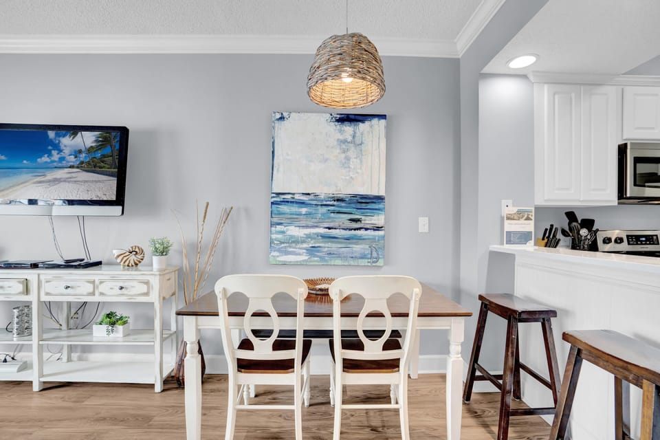 Condo, Multiple Beds (Palm Beach D52) | Dining