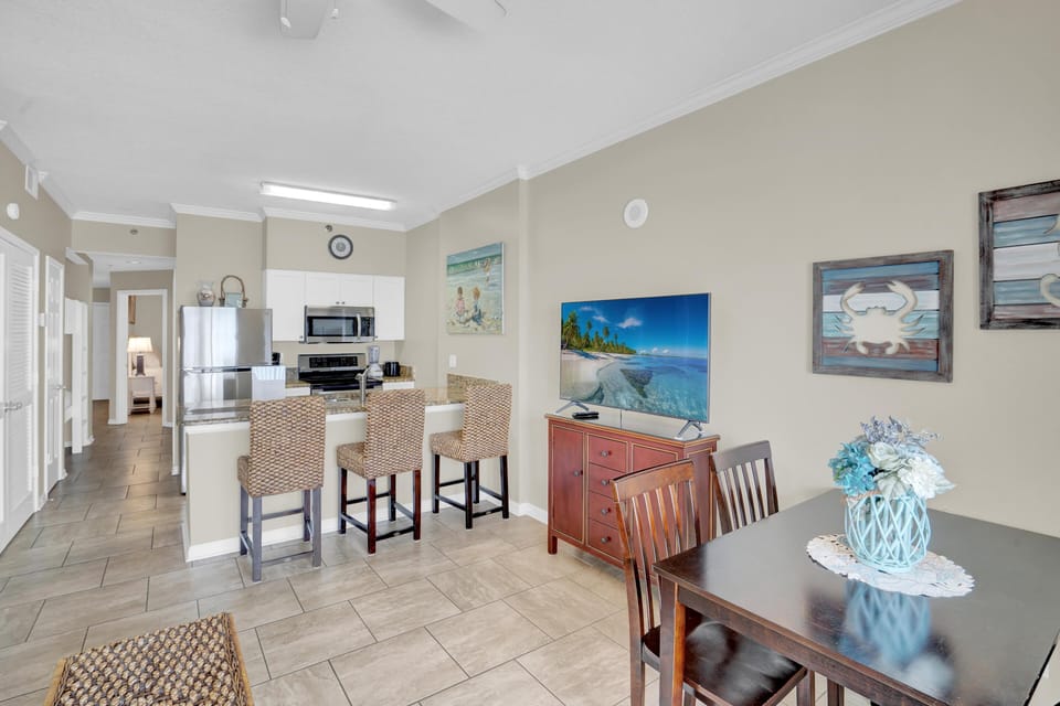 Condo, 1 Queen Bed with Sofa bed (Tradewinds 1303) | Dining
