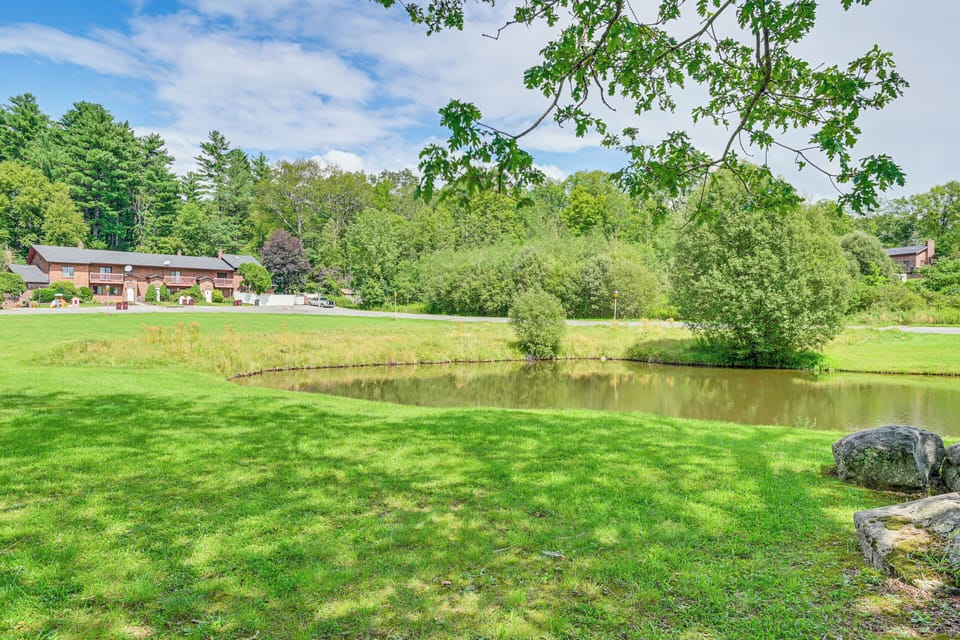 On-Site Pond | Self Check-In | 6 Mi to Downtown Catskill