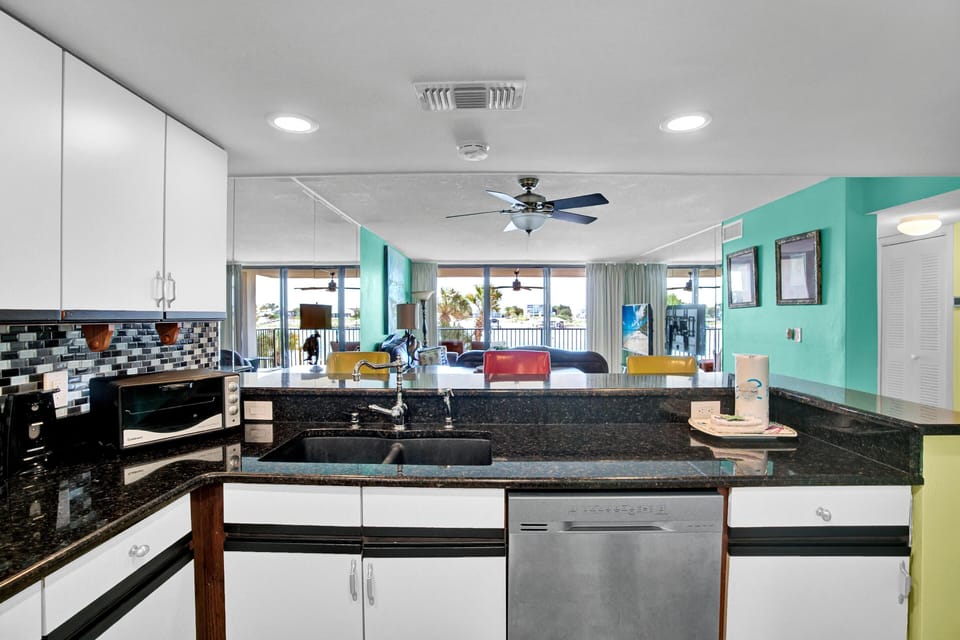 Condo, Multiple Beds (Wind Drift 114N) | Interior