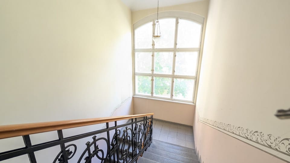 Staircase (1st Floor)