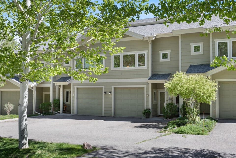 1-car garage, 2 additional parking spots in front