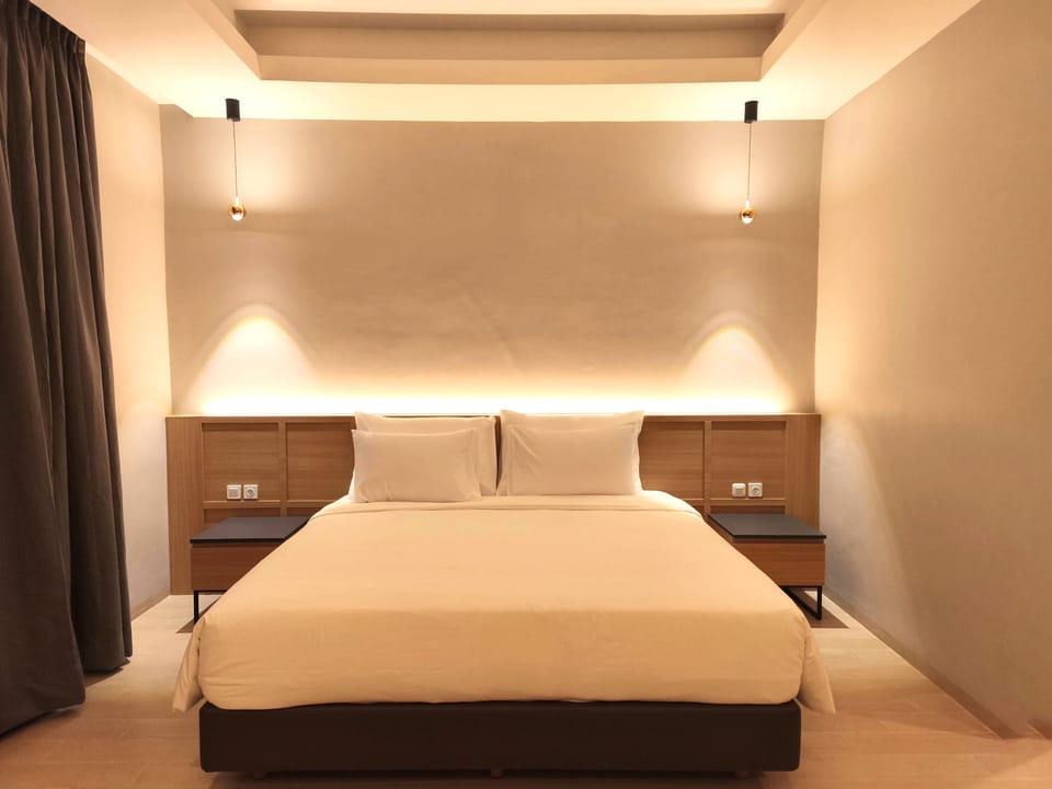 Premier Suite, City View | Desk, WiFi (free)