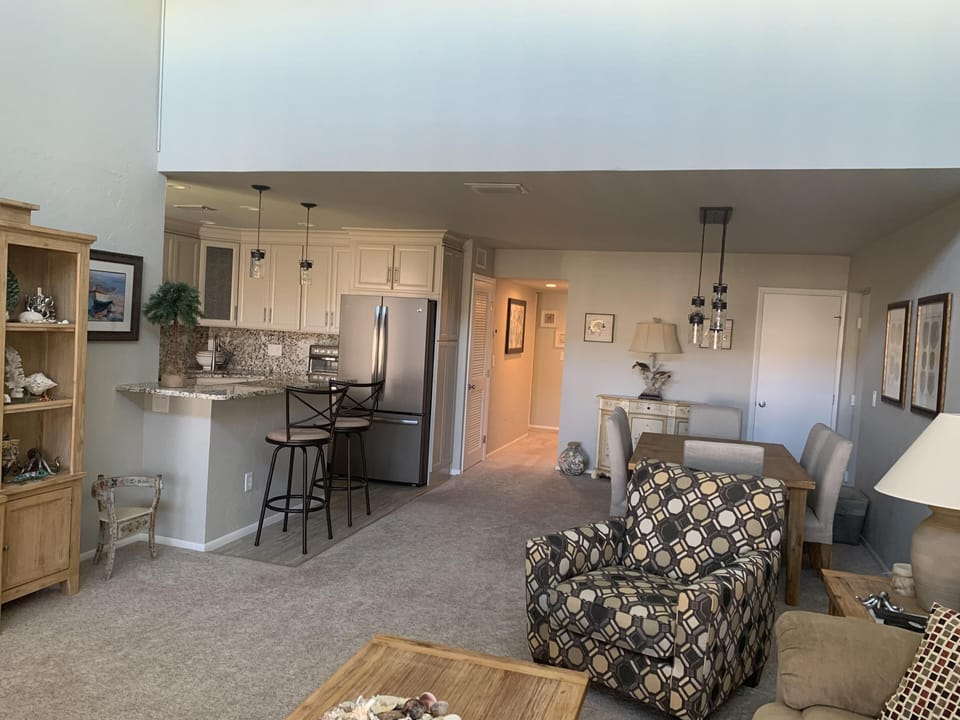 Tamarind Escape – Poolside Views & Bay Breeze (1702)