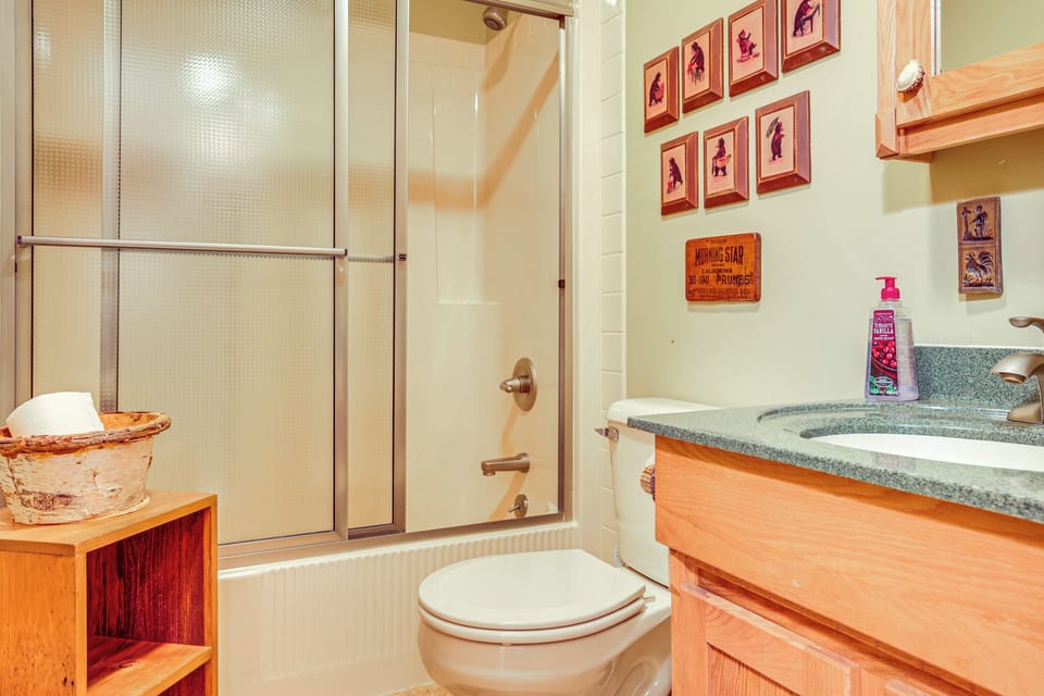 Full Bath | Complimentary Toiletries | Main Level