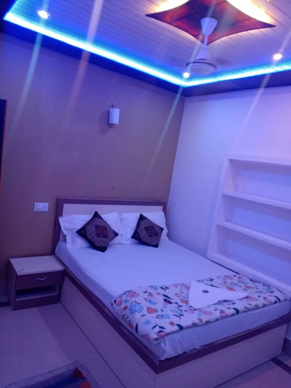 Normal Room | Free WiFi