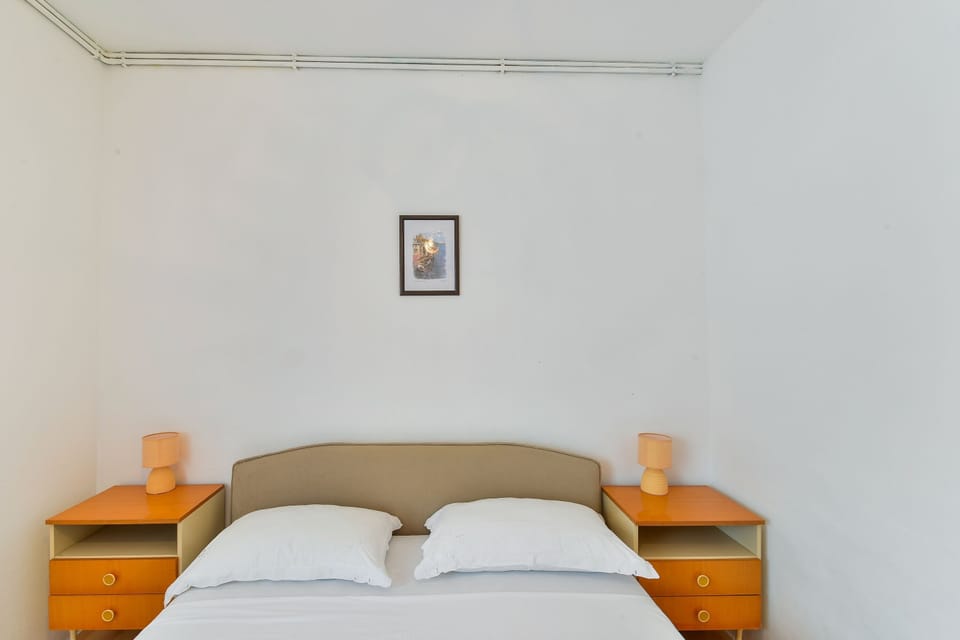 Comfort Apartment, Non Smoking, Garden View | 3 bedrooms, iron/ironing board, free WiFi