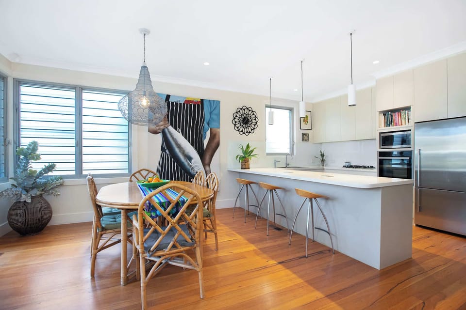 Kitchen & Dining 