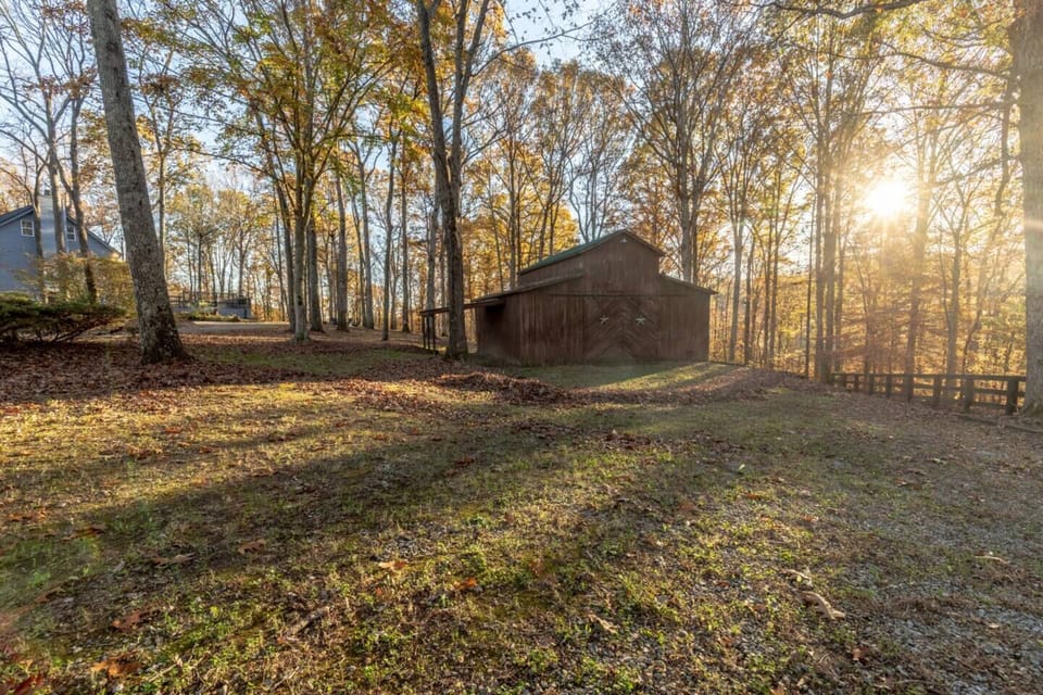 Big Barn on property, perfect for hosting large groups, weddings, family gatherings