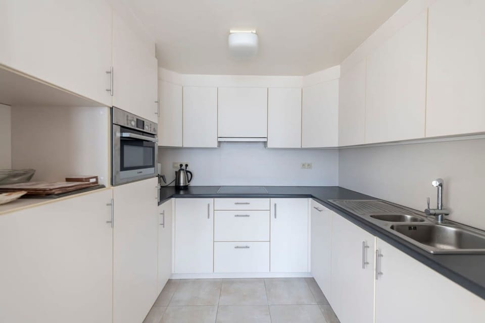 House | 2 bedrooms, desk, Internet