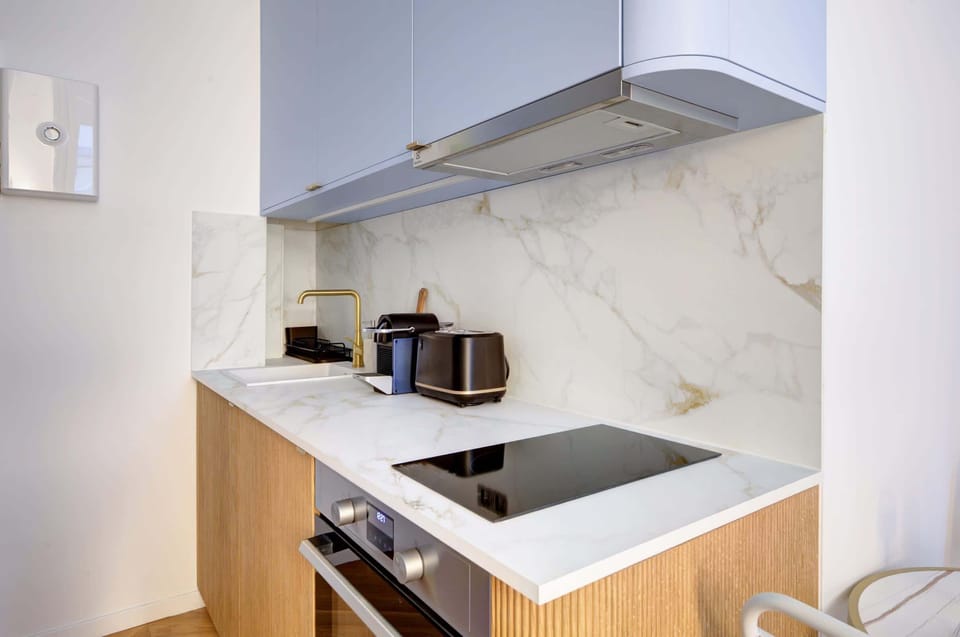 The kitchen is fully equipped to prepare a simple meal 
