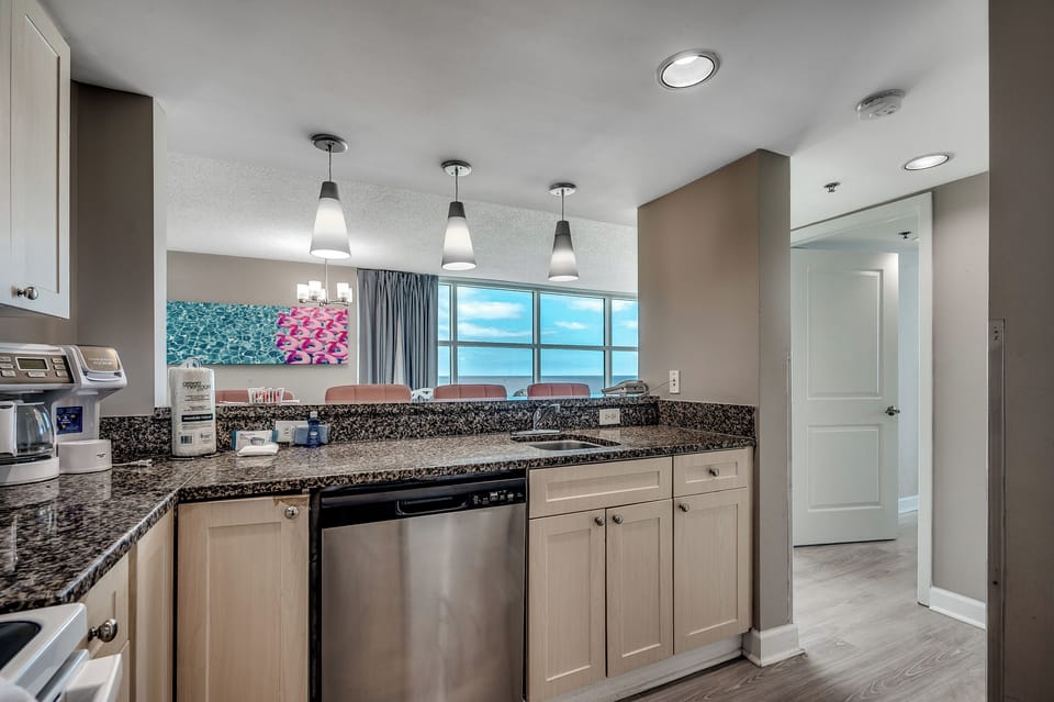 Plenty of counter space for snacks, seafood boils & brunch
